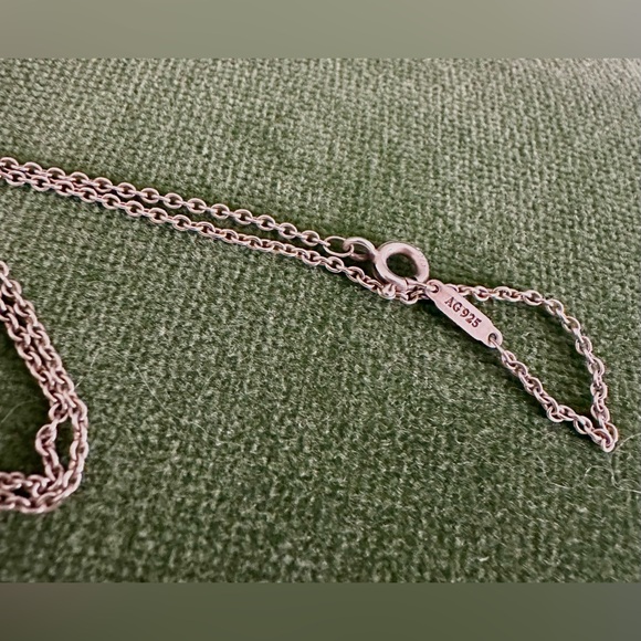 Tiffany & Co. Return to Tiffany™ Medium Pendant Necklace - Picture 5 of 6